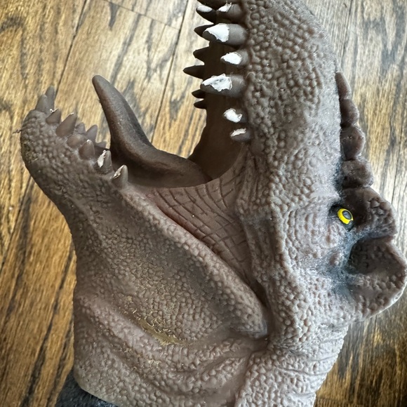 Dinosaur Puppet Trex - Picture 2 of 5